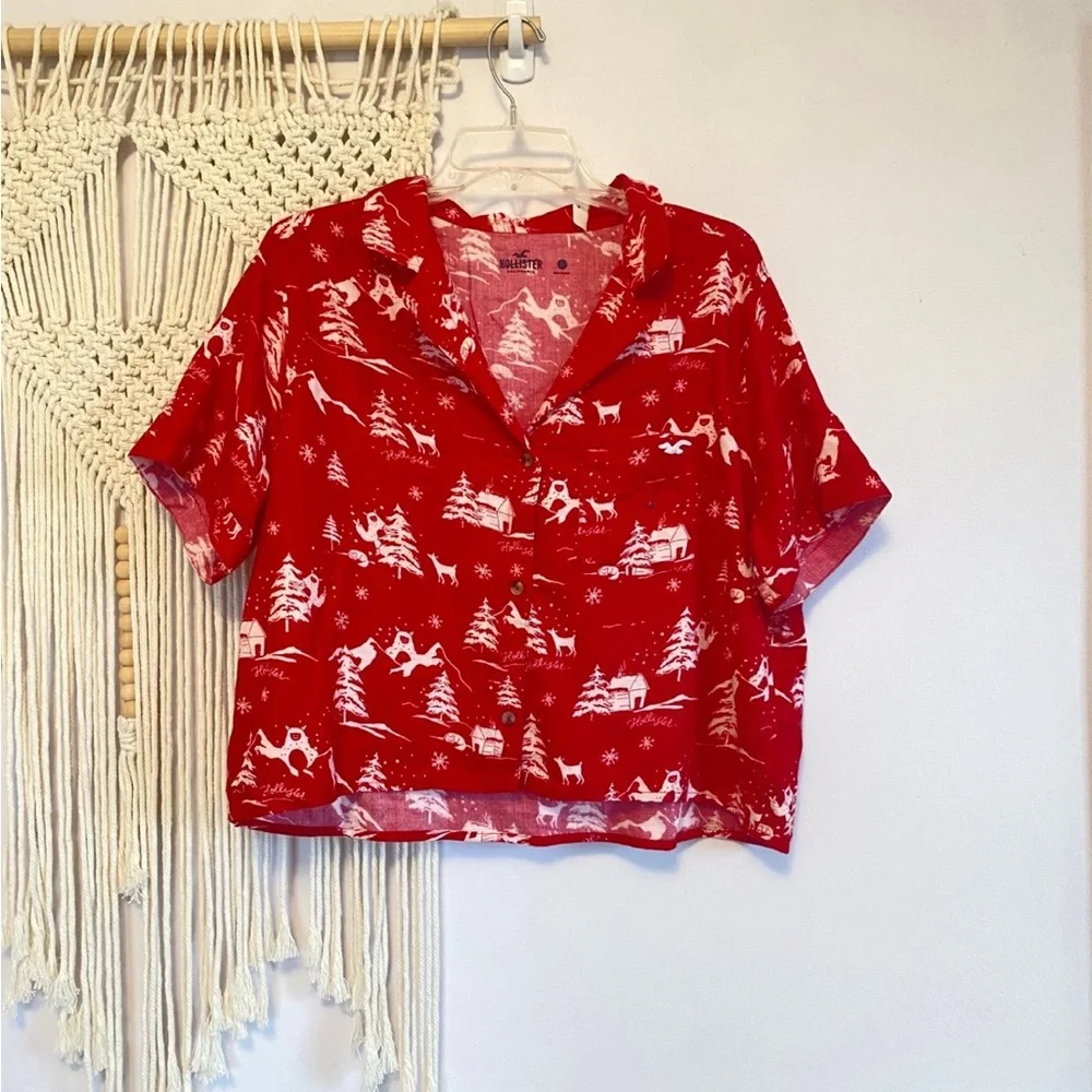 Holliday Hollister cropped button up T-shirt - Picture 1 of 7
